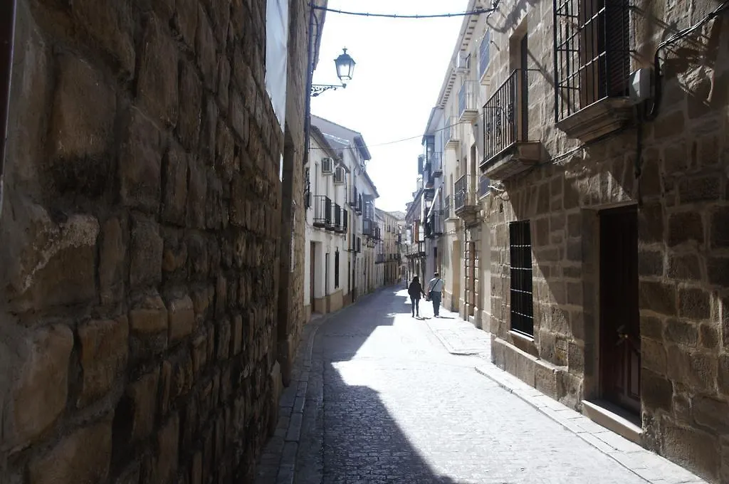 Arco De Las Descalzas Apartment Ubeda Spain