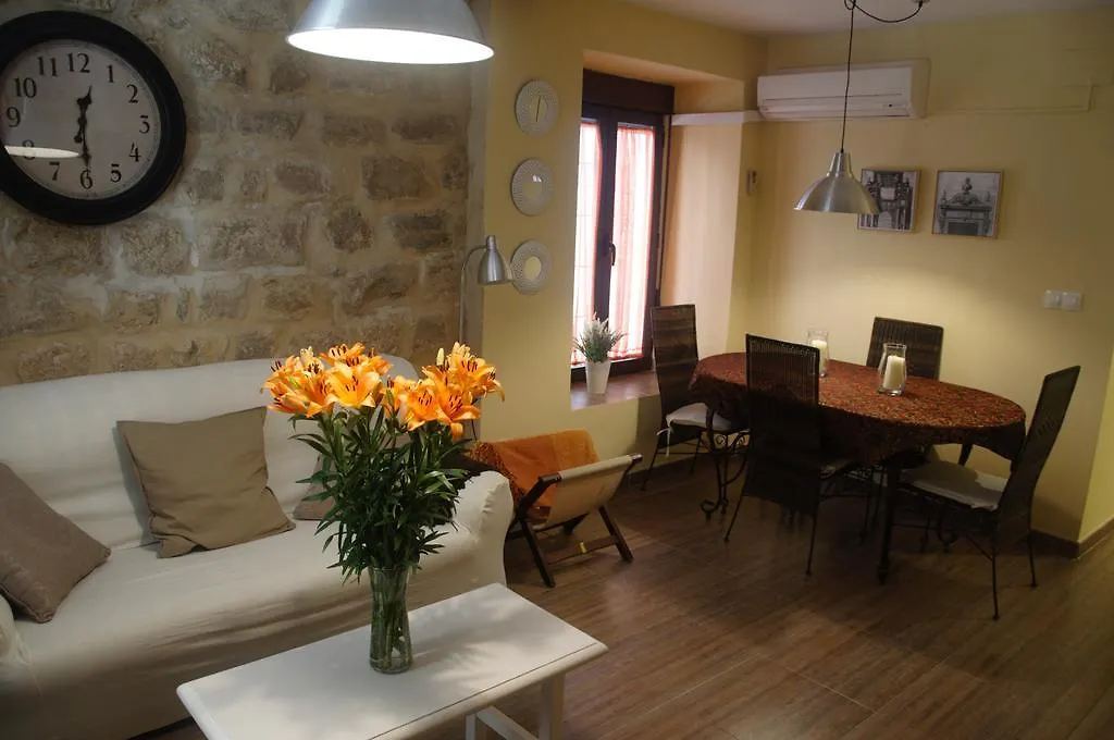 Arco De Las Descalzas Apartment Ubeda Spain